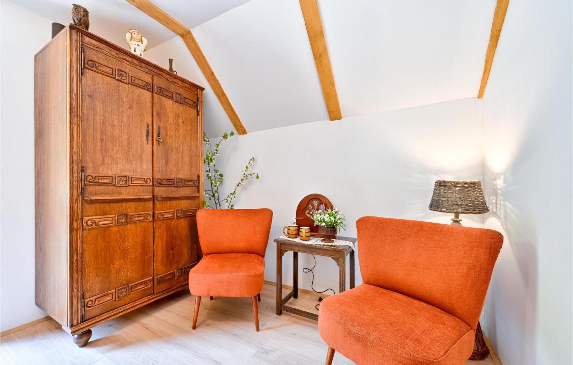 Awesome home in Varazdin Breg with Jacuzzi, WiFi&2 Bedrooms Buitenkant foto