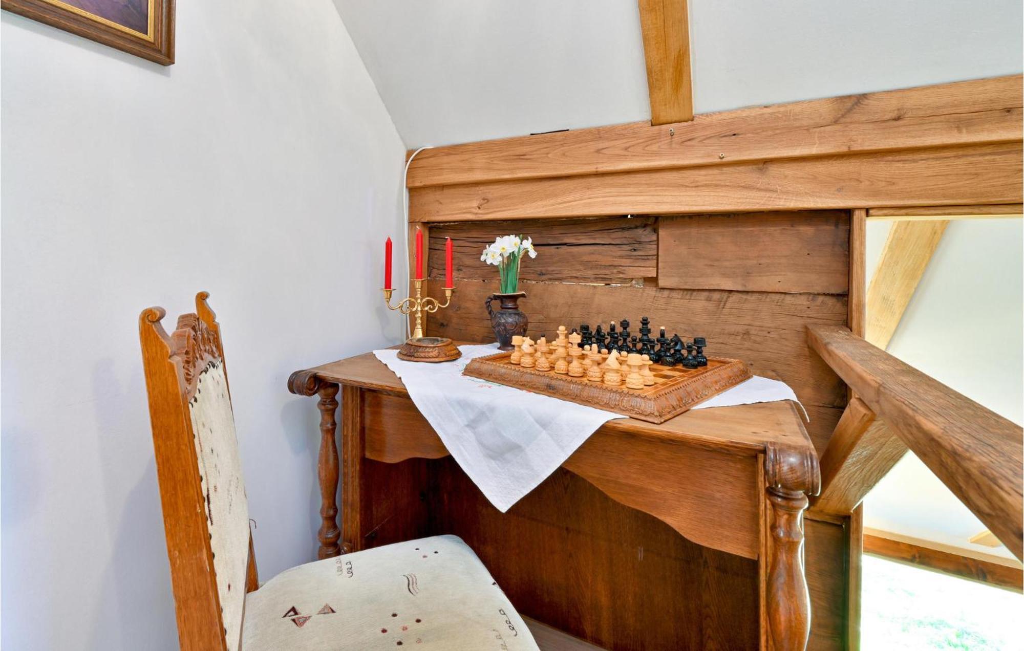 Awesome home in Varazdin Breg with Jacuzzi, WiFi&2 Bedrooms Buitenkant foto